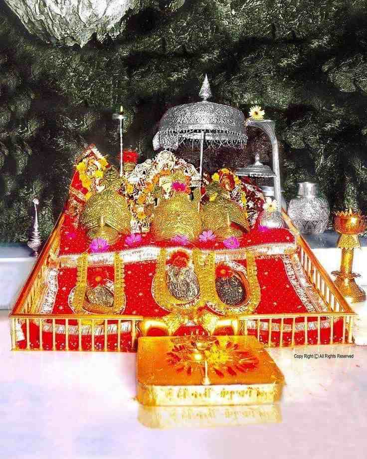 An Idol of Mata Vaishno Devi वैष्णो देवी मंदिर