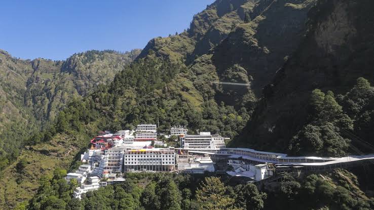 Vaishno devi Temple Katra वैष्णो देवी मंदिर